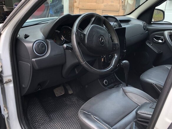 2017 Renault Duster I Рестайлинг, белый, 1350000 рублей - вид 6