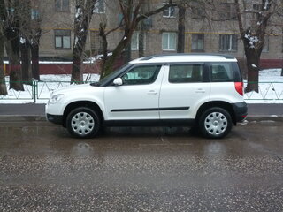 2010 Skoda Yeti I, белый, 635000 рублей, вид 5