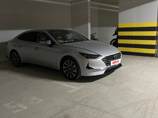 2021 Hyundai Sonata VIII (DN8), серебристый, 2900000 рублей, вид 4