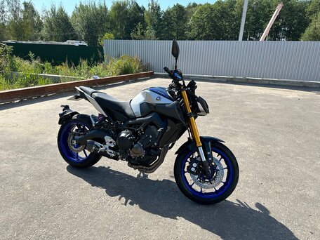 2021 Yamaha MT-09 (FZ-09), синий, 1150000 рублей, вид 3