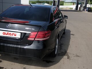 2013 Mercedes-Benz E-Класс 200 IV (W212, S212, C207) Рестайлинг, чёрный, 1800000 рублей, вид 3