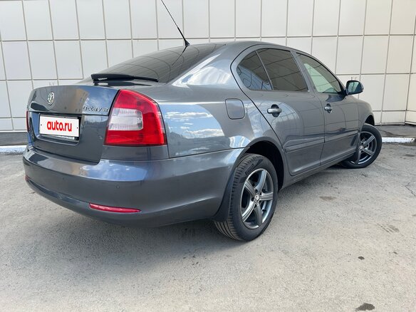 2010 Skoda Octavia II (A5) Рестайлинг, серый, 870000 рублей - вид 6