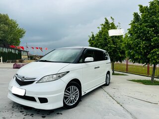 2005 Honda Elysion I, белый, 1850000 рублей, вид 1