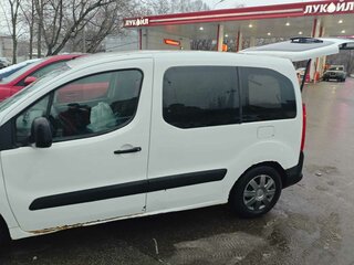 2011 Peugeot Partner II, белый, 649999 рублей, вид 3
