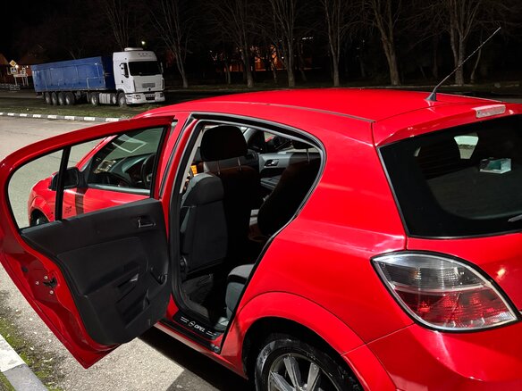 2008 Opel Astra H Рестайлинг, красный, 410000 рублей - вид 12