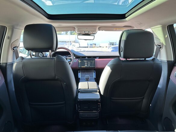 2025 Land Rover Range Rover Evoque L II Рестайлинг, белый, 6490000 рублей - вид 15
