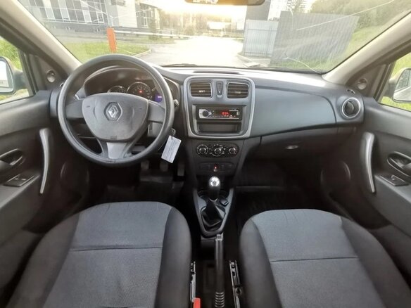 2016 Renault Logan II, бежевый, 450000 рублей - вид 16