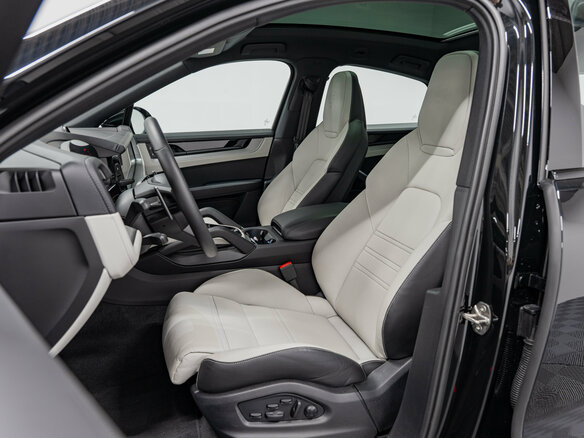 2025 Porsche Cayenne Coupé III Рестайлинг, чёрный, 17490000 рублей - вид 25