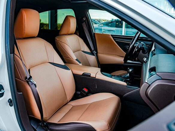 2021 Lexus ES 250 VII, белый, 3180000 рублей - вид 12