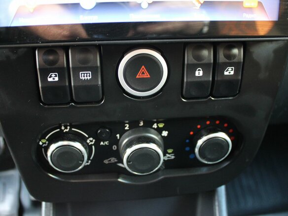 2019 Lada (ВАЗ) Largus Cross I, белый, 929000 рублей - вид 9