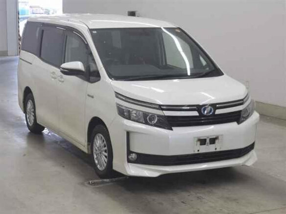 2015 Toyota Voxy III (R80), белый, 1590000 рублей