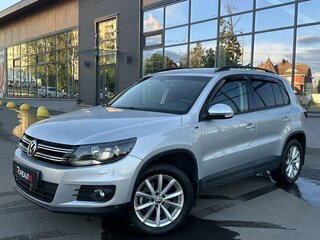 2015 Volkswagen Tiguan I Рестайлинг, серебристый, 1649000 рублей, вид 1