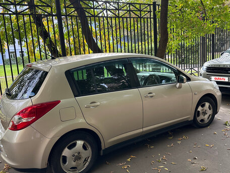 2010 Nissan Tiida I Рестайлинг, бежевый, 499000 рублей, вид 2