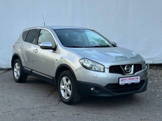 2013 Nissan Qashqai I Рестайлинг, серебристый, 920000 рублей, вид 3