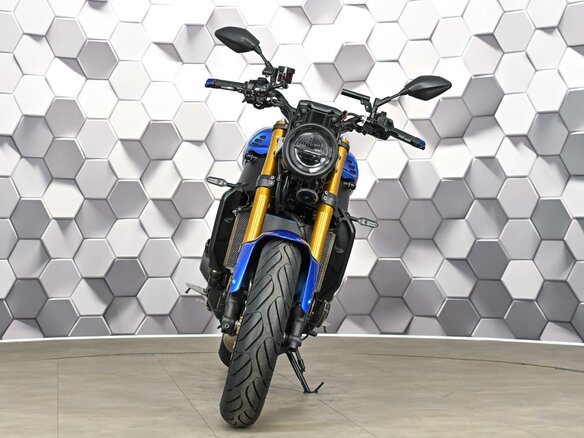 2022 Yamaha XSR900, синий - вид 4