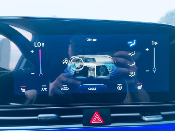 2022 Hyundai Elantra VII (CN7), белый, 1690000 рублей - вид 12