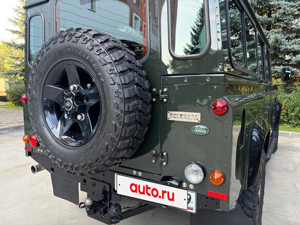 2013 Land Rover Defender 110 I Рестайлинг, зелёный, 7000000 рублей - вид 10