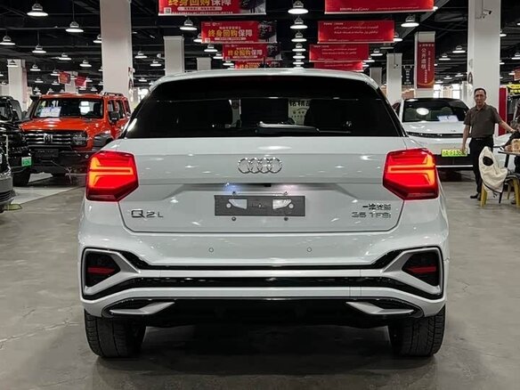 2022 Audi Q2 L 35 TFSI I Рестайлинг, белый, 1740000 рублей - вид 4