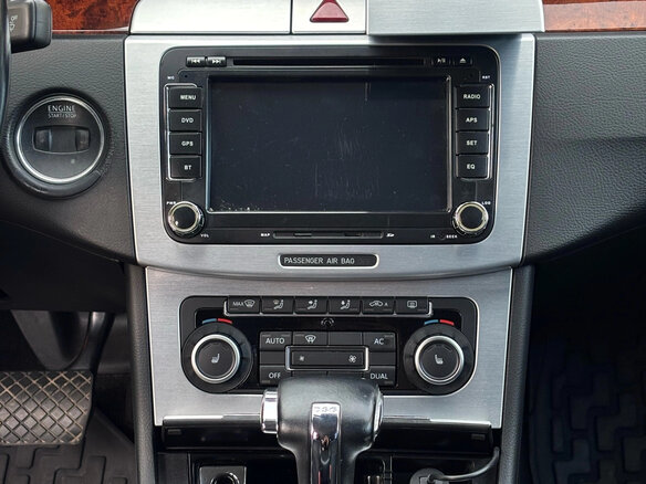 2010 Volkswagen Passat B6, серый, 630000 рублей - вид 4