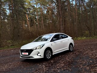 2022 Hyundai Solaris II Рестайлинг, белый, 1200000 рублей, вид 1