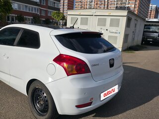 2011 Kia Ceed I Рестайлинг, белый, 700000 рублей, вид 2
