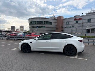 2024 Tesla Model 3 I Рестайлинг, белый, 5150000 рублей, вид 4