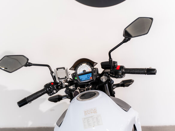 2012 Kawasaki ER-6N, белый, 480000 рублей - вид 10