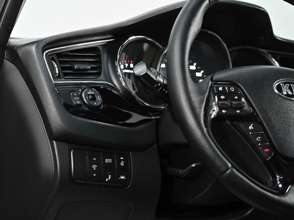 2017 Kia Ceed II Рестайлинг, серый, 1105000 рублей - вид 6