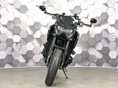 2022 Kawasaki Z 900, чёрный, 1099000 рублей, вид 5
