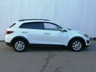 2018 Kia Rio X-Line IV, белый, 1740000 рублей, вид 4