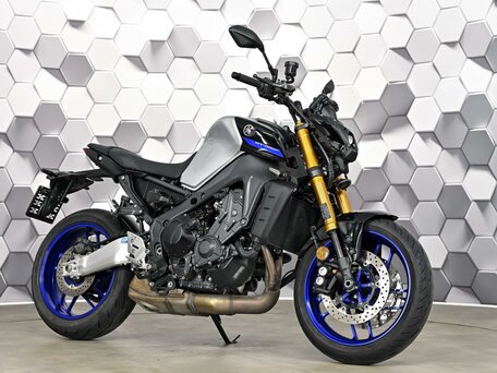 2023 Yamaha MT-09 (FZ-09), серебристый, 1199000 рублей, вид 1