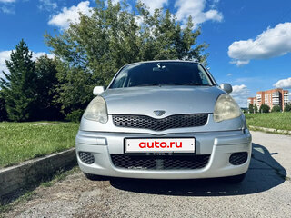 2002 Toyota FunCargo, серый, 555000 рублей, вид 3