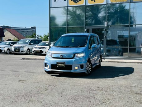 Honda Freed I Рестайлинг