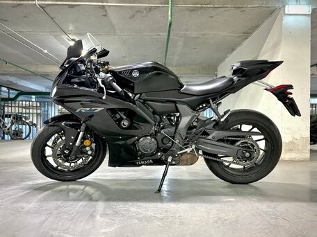 2022 Yamaha YZF-R7, чёрный, 900000 рублей, вид 2
