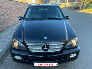 2003 Mercedes-Benz M-Класс 350 I (W163) Рестайлинг, чёрный, 985000 рублей, вид 3