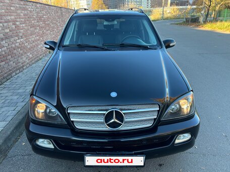2003 Mercedes-Benz M-Класс 350 I (W163) Рестайлинг, чёрный, 985000 рублей, вид 3