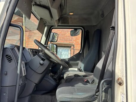 2011 Volvo FL, белый, 3750000 рублей, вид 3