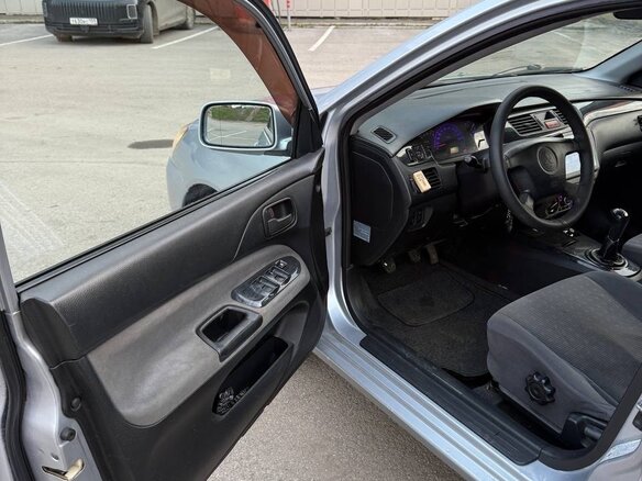 2004 Mitsubishi Lancer IX, серебристый, 295000 рублей - вид 6