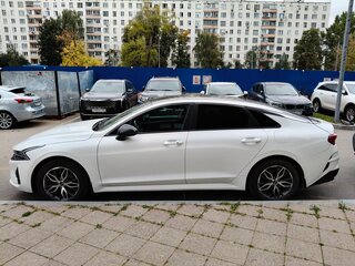 2020 Kia K5 III, белый, 1930000 рублей, вид 4