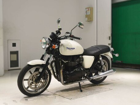 2009 Triumph Bonneville, белый, 547000 рублей, вид 4