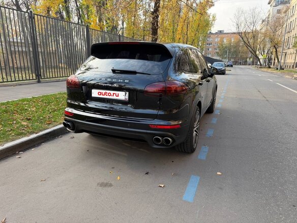 2015 Porsche Cayenne S II Рестайлинг (958), чёрный, 3600000 рублей - вид 5