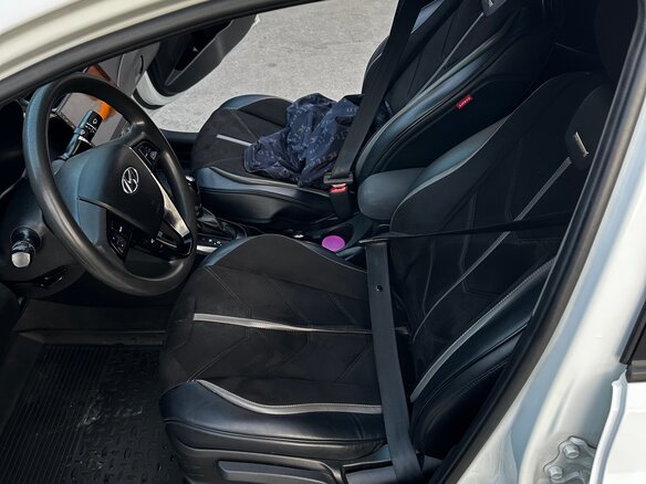 2015 Hyundai Solaris I Рестайлинг, белый, 830000 рублей - вид 13