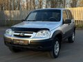 2011 Chevrolet Niva I Рестайлинг, серебристый, 421000 рублей - вид 2