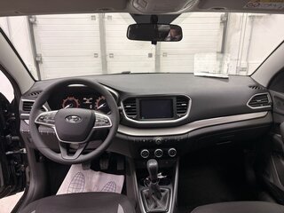 2026 Lada (ВАЗ) Vesta I Рестайлинг (NG), чёрный, 1715900 рублей, вид 5