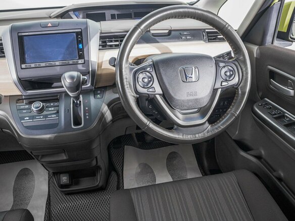 2017 Honda Freed II, жёлтый, 1639000 рублей - вид 15