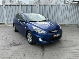 2013 Hyundai Solaris I, синий, 785000 рублей, вид 4
