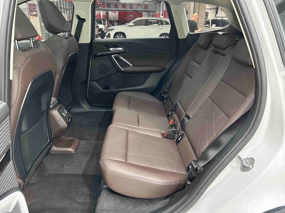2023 BMW X1 Long 20Li sDrive III (U11/U12), белый, 2903000 рублей - вид 8