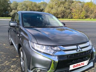2016 Mitsubishi Outlander III Рестайлинг 2, серый, 1700000 рублей, вид 2