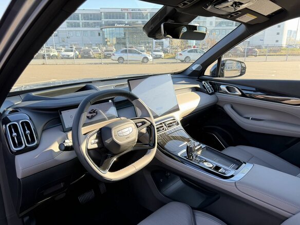 2026 Geely Atlas II, синий, 3250000 рублей - вид 19