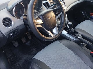 2011 Chevrolet Cruze I, белый, 506000 рублей, вид 5